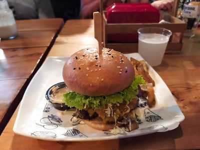 La Santísima Burger