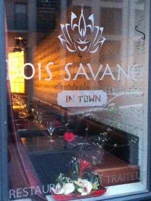 Bois Savanes In Town