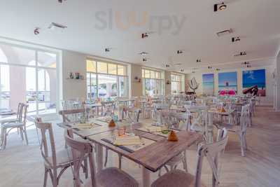 B12 Food & Lounge, Santa Marinella