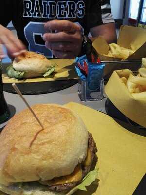 Snoopy - Caffetteria Burger & Chips