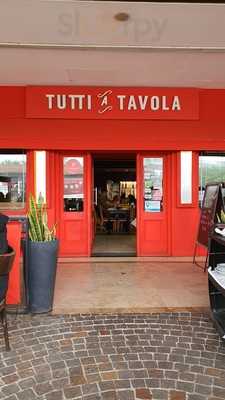 Tutti A Tavola