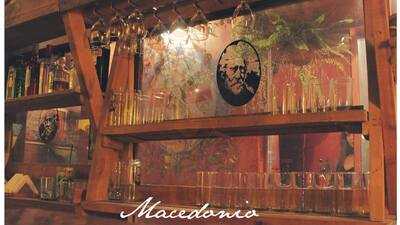 Macedonio Bar