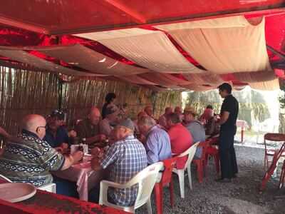 El Pato Barbacoa Y Mixiotes