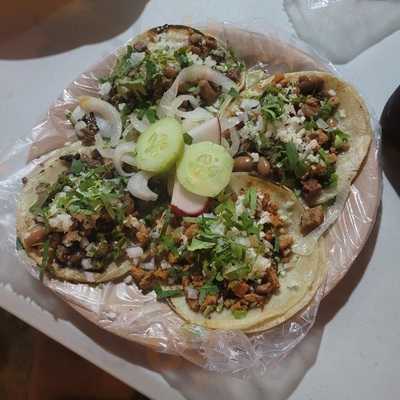 Tortas Korita / Tacos Del Rin