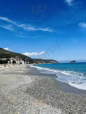 Beach Bar, Spotorno