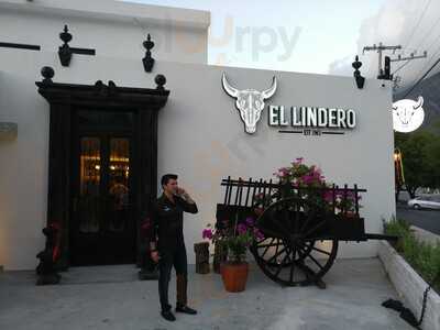 El Lindero