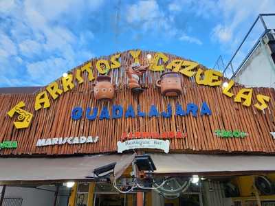 Jarritos Y Cazuelas