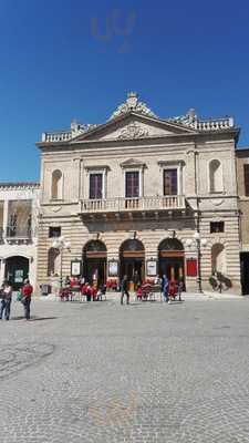 Teatro Caffe 900, Atri