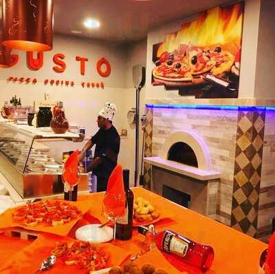 Gusto Pizza Cucina Caffe, Torrita di Siena