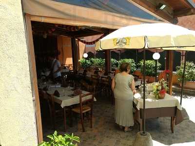 Pizza Pazza da Debora, Cave