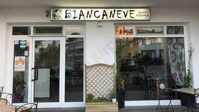 Pizzeria Biancaneve, Marta