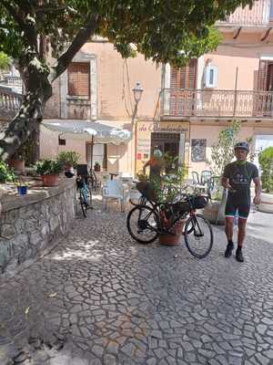 Trattoria Da Bombardino, Taverna