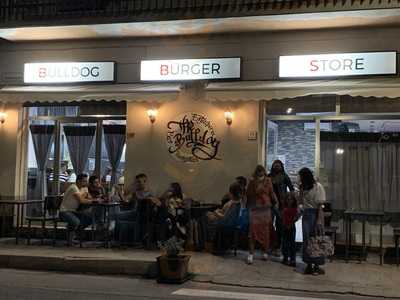 Bulldog Burger Store, Monastir