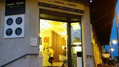 Gelateria Naturalmente, Lazzate