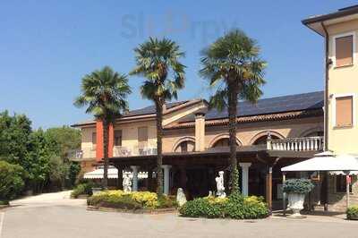 Albergo Ristorante Al Leone, Villa del Conte