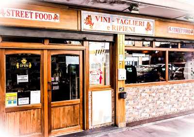 Vini Taglieri e Ripieni, Roma