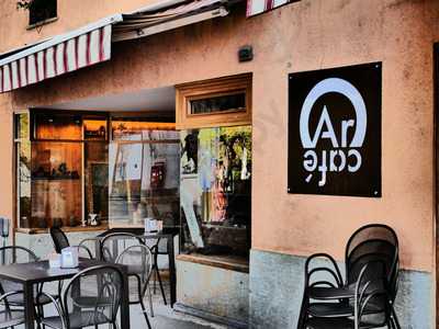 Arco di Gusto, Aosta