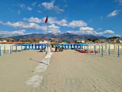 Simbiosi Beach & Bistro