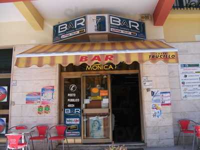 Bar Monica, Campagna