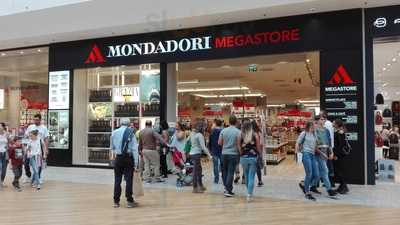 Mondadori Megastore, Arese