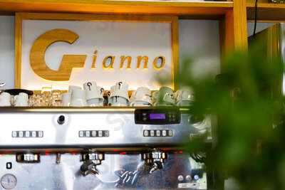 Gianno Bar