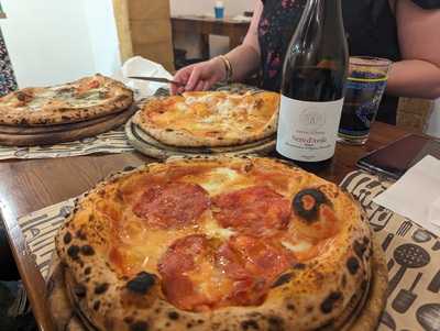 Elvy's Neapolitan Pizza, Palermo