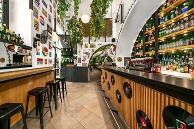 Hedera Restaurant - Food, Music & Spirits, Roma