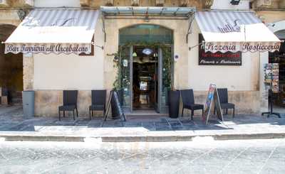 Pizzeria e rosticcetia tarricri', Noto