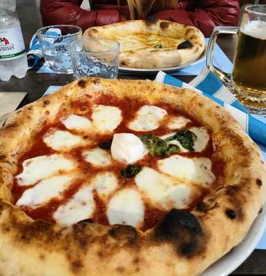 Pizzeria Masaniello, La Spezia