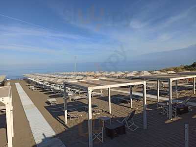 Beach Bar Ondablu, Marina di Castagneto Carducci