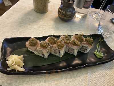 Tom-hiro Sushi Café