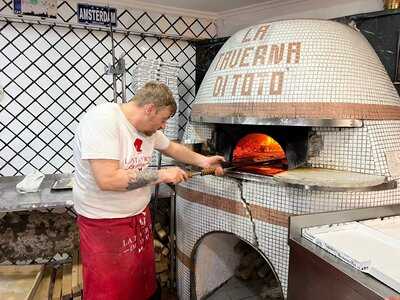 Pizzeria La Taverna di Toto', Napoli