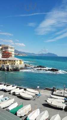 Baia degli Angeli, Genova