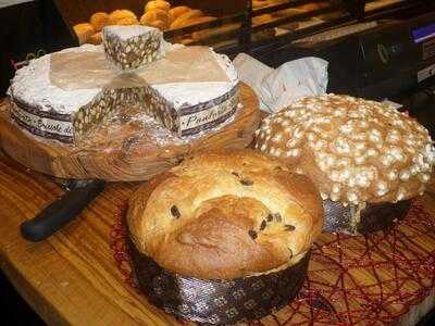 Briciole di pane - Pane e dolci, Cecina