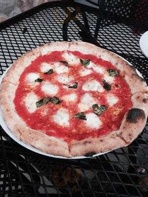 Duca's Neapolitan Pizza