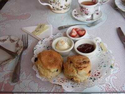 Brambles English Tea Room, Naples