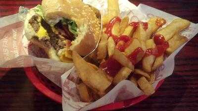 Red Robin Gourmet Burgers