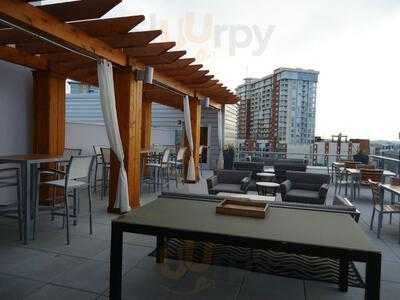 Up Rooftop Table and Tavern, Nashville