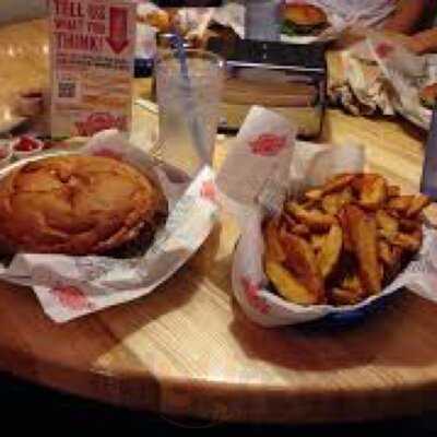 Fuddruckers