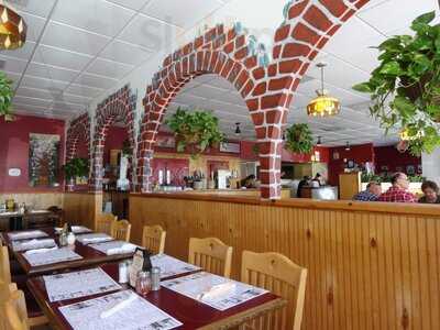 Demetrios' Restaurant & Pizza