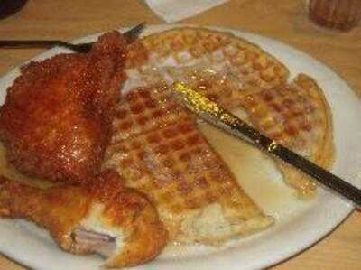 Lo-lo's Chicken And Waffles