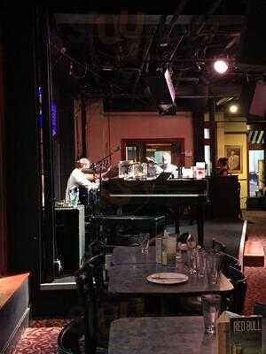 Mojo's Dueling Piano Bar & Restaurant, Grand Rapids