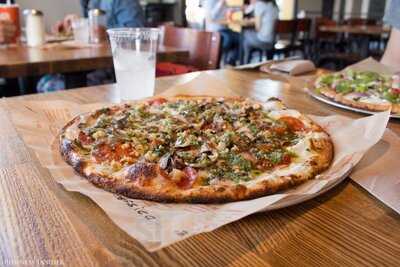 Blaze Pizza, Palm Desert