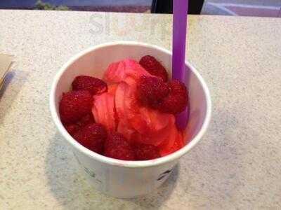 Yolickity Frozen Yogurt Bar, Rochester