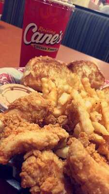 Raising Cane's Chicken Fingers, Charleston