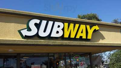 Subway, La Jolla