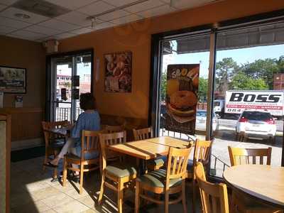 Bruegger's Bagels, Charleston