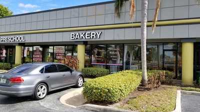 Le Vinovis Bakery, Fort Lauderdale