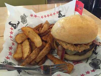 Fuddruckers