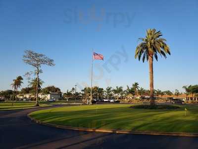 Nineteenth Hole, Naples